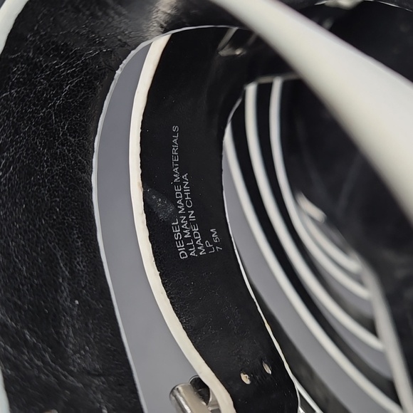 Charles David Diesel Heel Booties Studded 7.5 - Picture 11 of 13